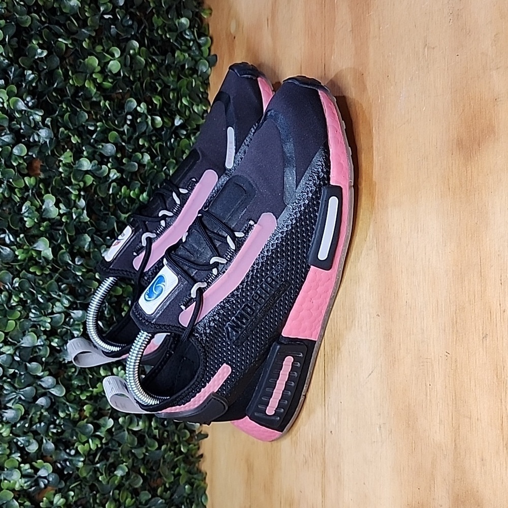 Adidas NMD R1 Spectoo NASA Shoes | Size: 7 Womens | Black & Pink